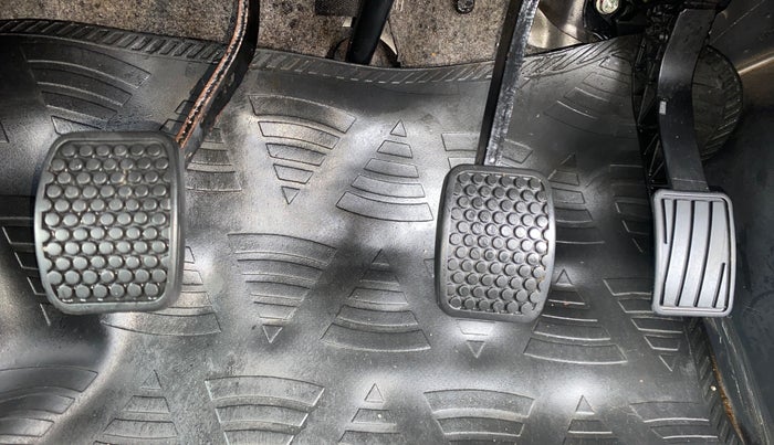 2022 Maruti Eeco  5 STR STD, Petrol, Manual, 12,651 km, Pedals