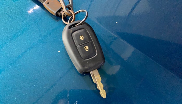 2021 Renault Kwid CLIMBER 1.0 AMT (O), Petrol, Automatic, 29,579 km, Key Close Up