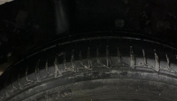 2015 Honda Amaze 1.2L I-VTEC S, Petrol, Manual, 66,753 km, Right Rear Tyre Tread
