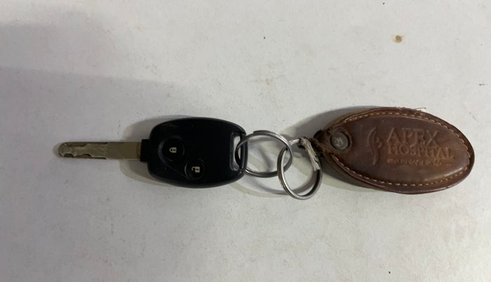 2015 Honda Amaze 1.2L I-VTEC S, Petrol, Manual, 66,753 km, Key Close Up