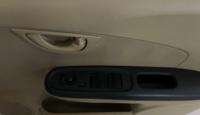 2015 Honda Amaze 1.2L I-VTEC S, Petrol, Manual, 66,753 km, Driver Side Door Panels Control