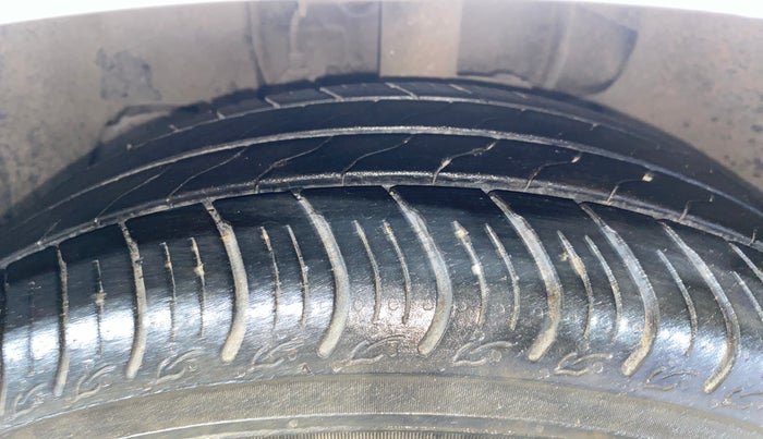 2017 Tata Tiago XT PETROL, Petrol, Manual, 1,25,021 km, Left Front Tyre Tread