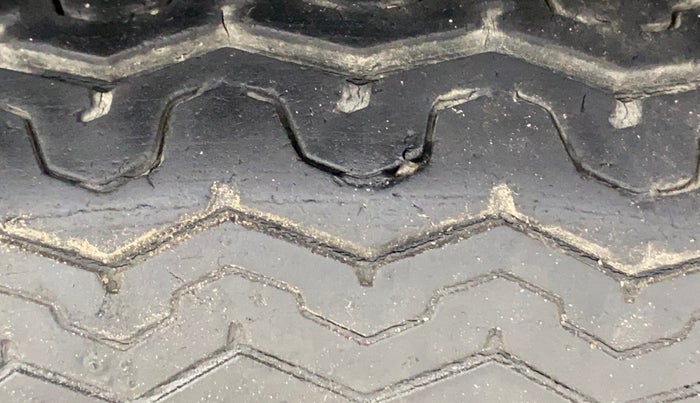 2017 Maruti OMNI E 8 STR, Petrol, Manual, 22,591 km, Left Rear Tyre Tread