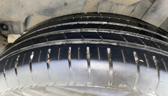 2019 Maruti Swift ZXI PLUS AMT, Petrol, Automatic, 38,666 km, Left Rear Tyre Tread