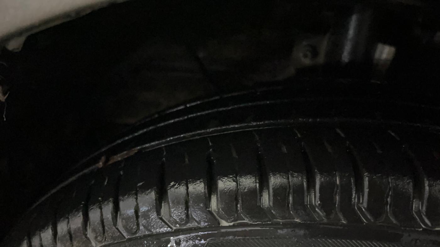 2021 Maruti Swift VXI, Petrol, Manual, 24,214 km, Left Front Tyre Tread