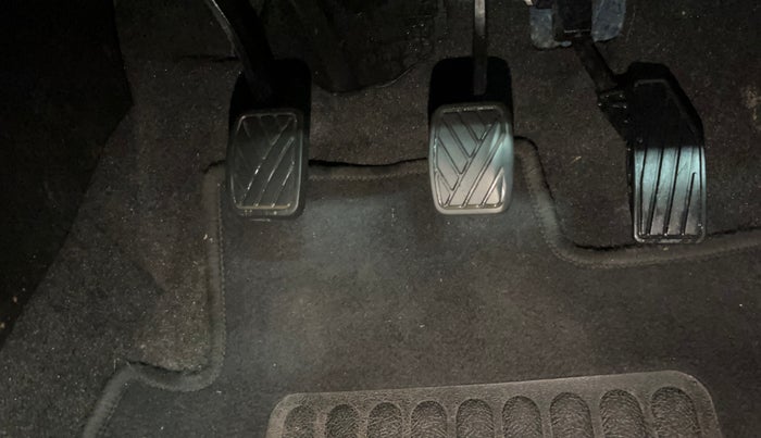 2021 Maruti Swift VXI, Petrol, Manual, 24,164 km, Pedals