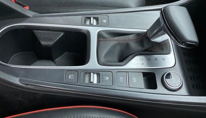 2020 Hyundai Creta SX (O) 1.4 TURBO DCT DUAL TONE, Petrol, Automatic, 30,886 km, Gear Lever