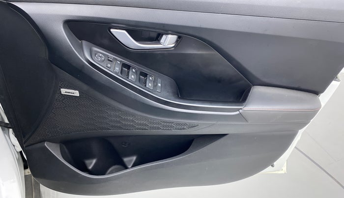 2020 Hyundai Creta SX (O) 1.4 TURBO DCT DUAL TONE, Petrol, Automatic, 30,886 km, Driver Side Door Panels Control