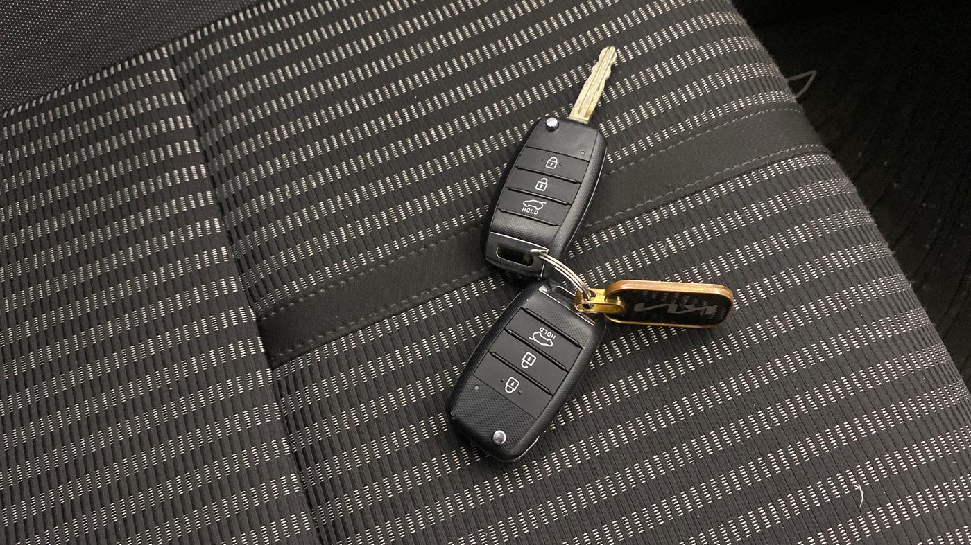 2023 KIA CARENS PRESTIGE 1.5 PETROL 7 STR, Petrol, Manual, 11,987 km, Key Close Up