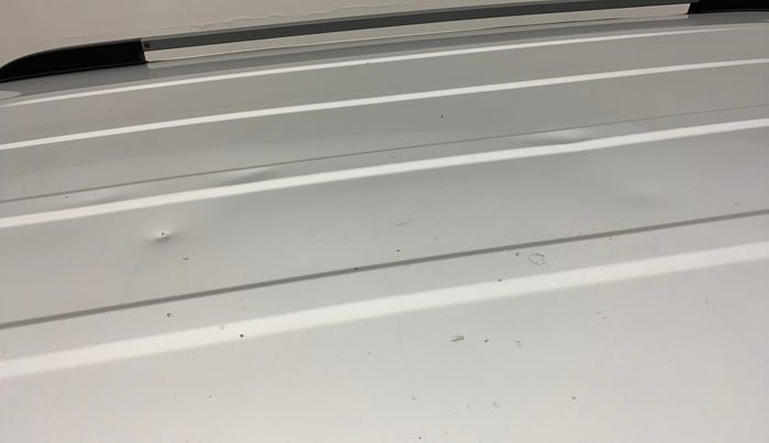 2018 Mahindra TUV300 T10, Diesel, Manual, 40,137 km, Roof - Slightly dented