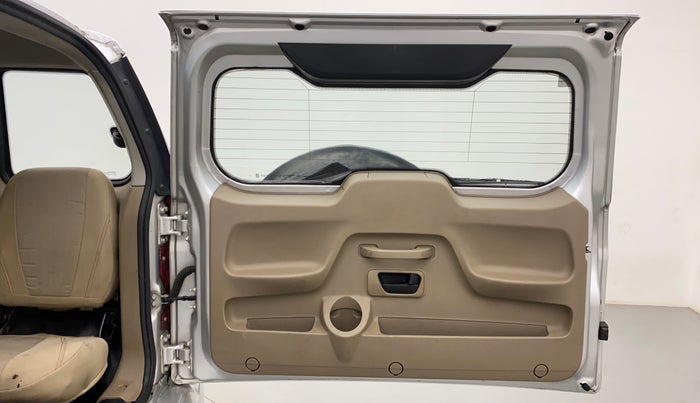 2018 Mahindra TUV300 T10, Diesel, Manual, 40,137 km, Boot Door Open