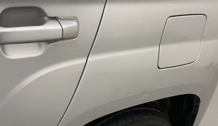2018 Mahindra TUV300 T10, Diesel, Manual, 40,137 km, Left quarter panel - Slightly dented