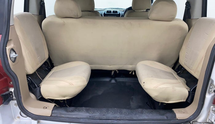 2018 Mahindra TUV300 T10, Diesel, Manual, 40,137 km, Third Seat Row ( optional )