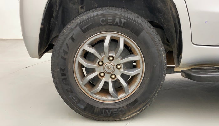 2018 Mahindra TUV300 T10, Diesel, Manual, 40,137 km, Right Rear Wheel