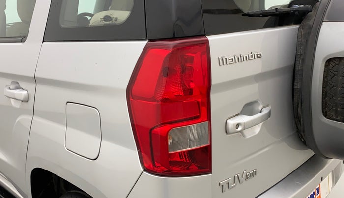 2018 Mahindra TUV300 T10, Diesel, Manual, 40,137 km, Left tail light - Minor damage