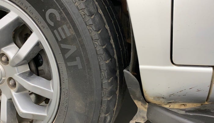 2018 Mahindra TUV300 T10, Diesel, Manual, 40,137 km, Left fender - Lining loose