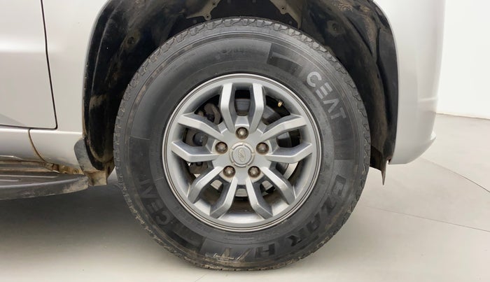 2018 Mahindra TUV300 T10, Diesel, Manual, 40,137 km, Right Front Wheel