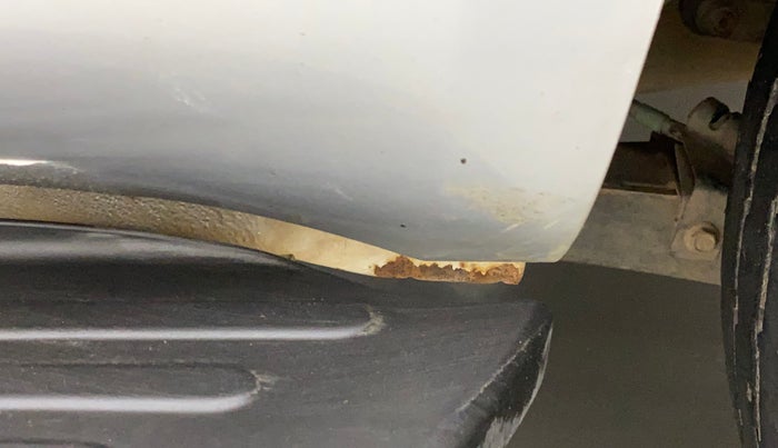 2018 Mahindra TUV300 T10, Diesel, Manual, 40,137 km, Left running board - Slight discoloration