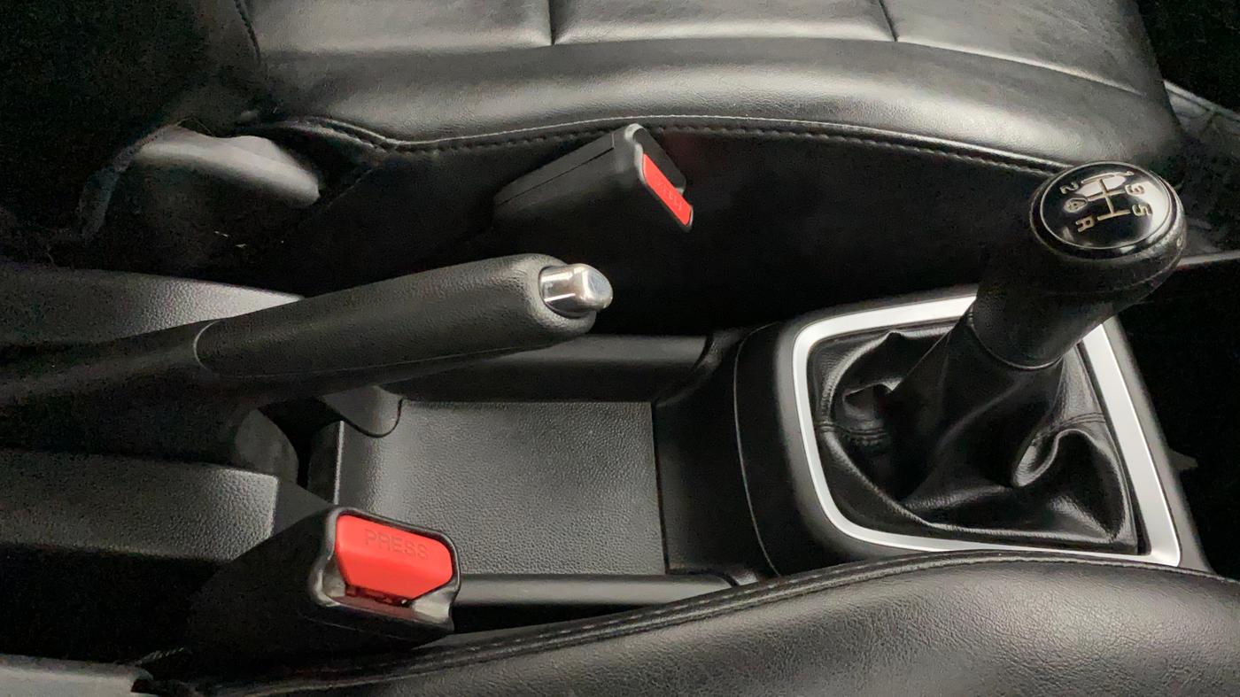 2018 Maruti Swift ZXI PLUS, Petrol, Manual, 69,676 km, Gear Lever