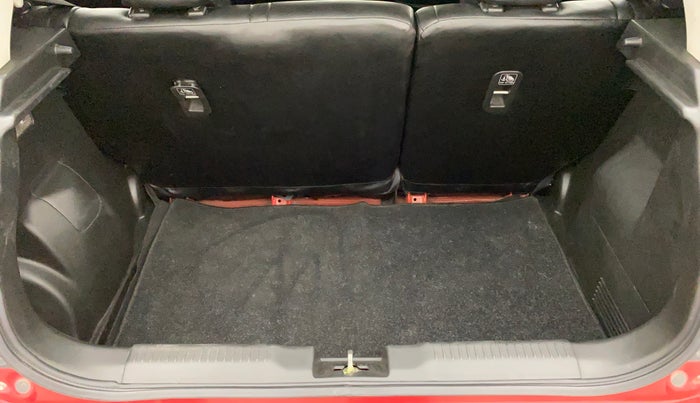 2018 Maruti Swift ZXI PLUS, Petrol, Manual, 69,676 km, Dicky (Boot door) - Parcel tray missing