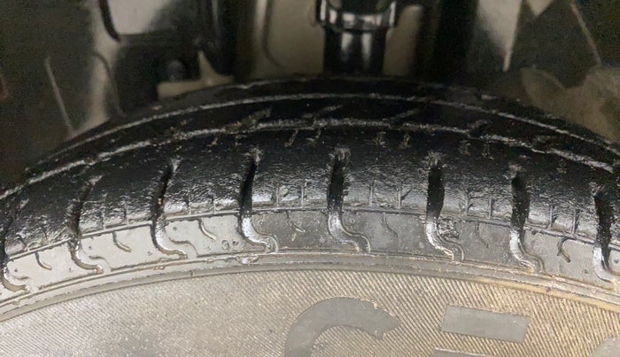 2019 Renault Kwid CLIMBER 1.0 AMT, Petrol, Automatic, 63,398 km, Left Front Tyre Tread