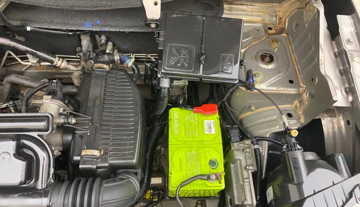 2019 Renault Kwid CLIMBER 1.0 AMT, Petrol, Automatic, 63,398 km, Engine View - Left