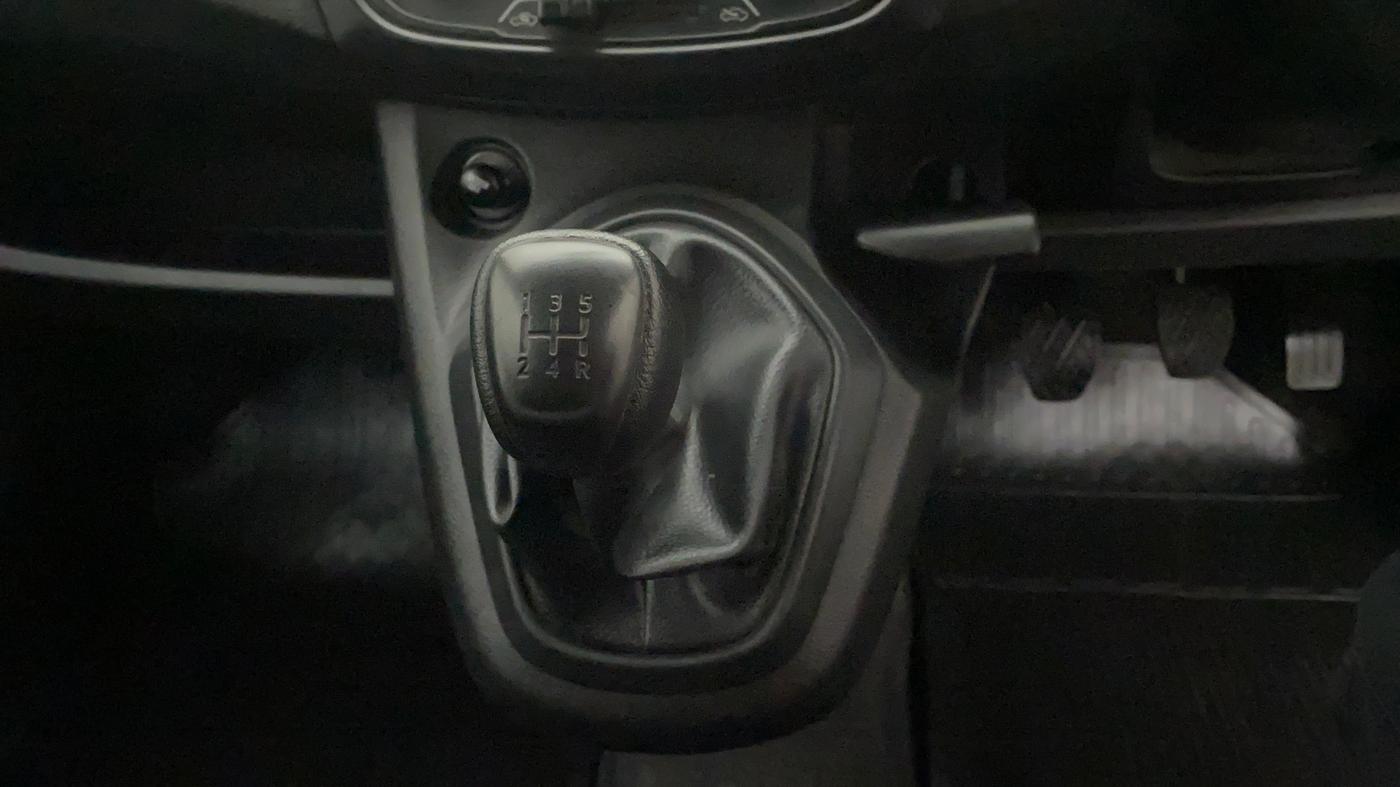2018 Datsun Go T(O), Petrol, Manual, 5,592 km, Gear Lever