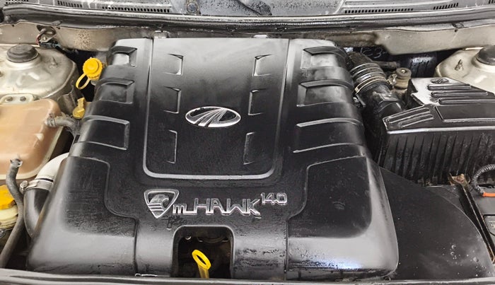 2015 Mahindra XUV500 W8, Diesel, Manual, 86,787 km, Engine View