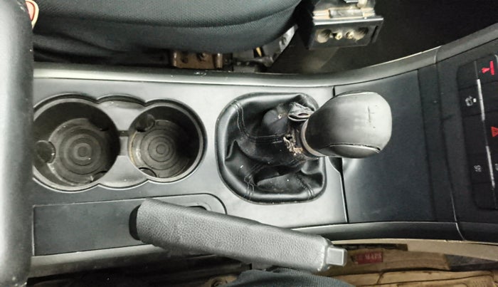 2015 Mahindra XUV500 W8, Diesel, Manual, 86,787 km, Gear Lever