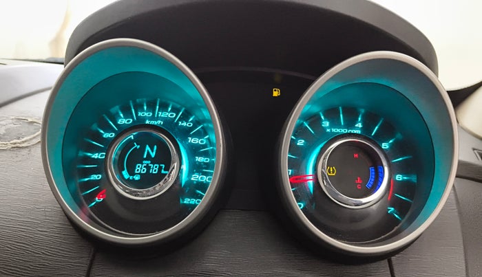 2015 Mahindra XUV500 W8, Diesel, Manual, 86,787 km, Odometer Image