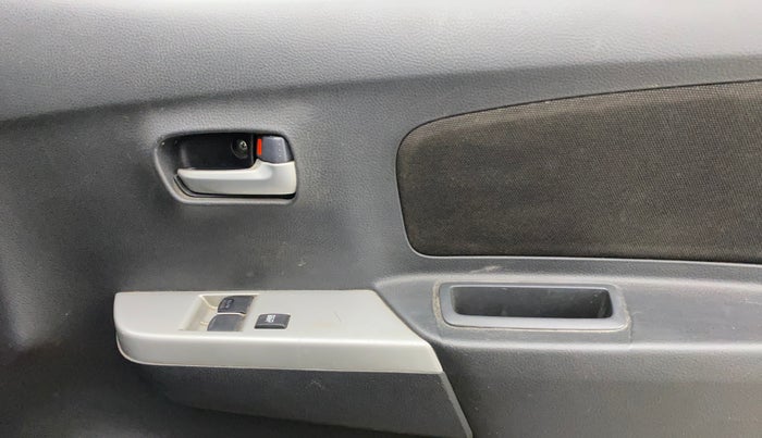 2012 Maruti Wagon R 1.0 LXI, Petrol, Manual, 56,980 km, Driver Side Door Panels Control