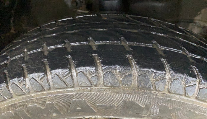 2012 Maruti Wagon R 1.0 LXI, Petrol, Manual, 56,980 km, Right Front Tyre Tread