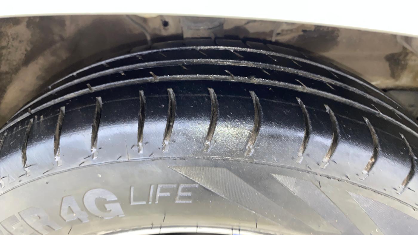 2021 Maruti S PRESSO LXI CNG, CNG, Manual, 90,554 km, Right Front Tyre Tread