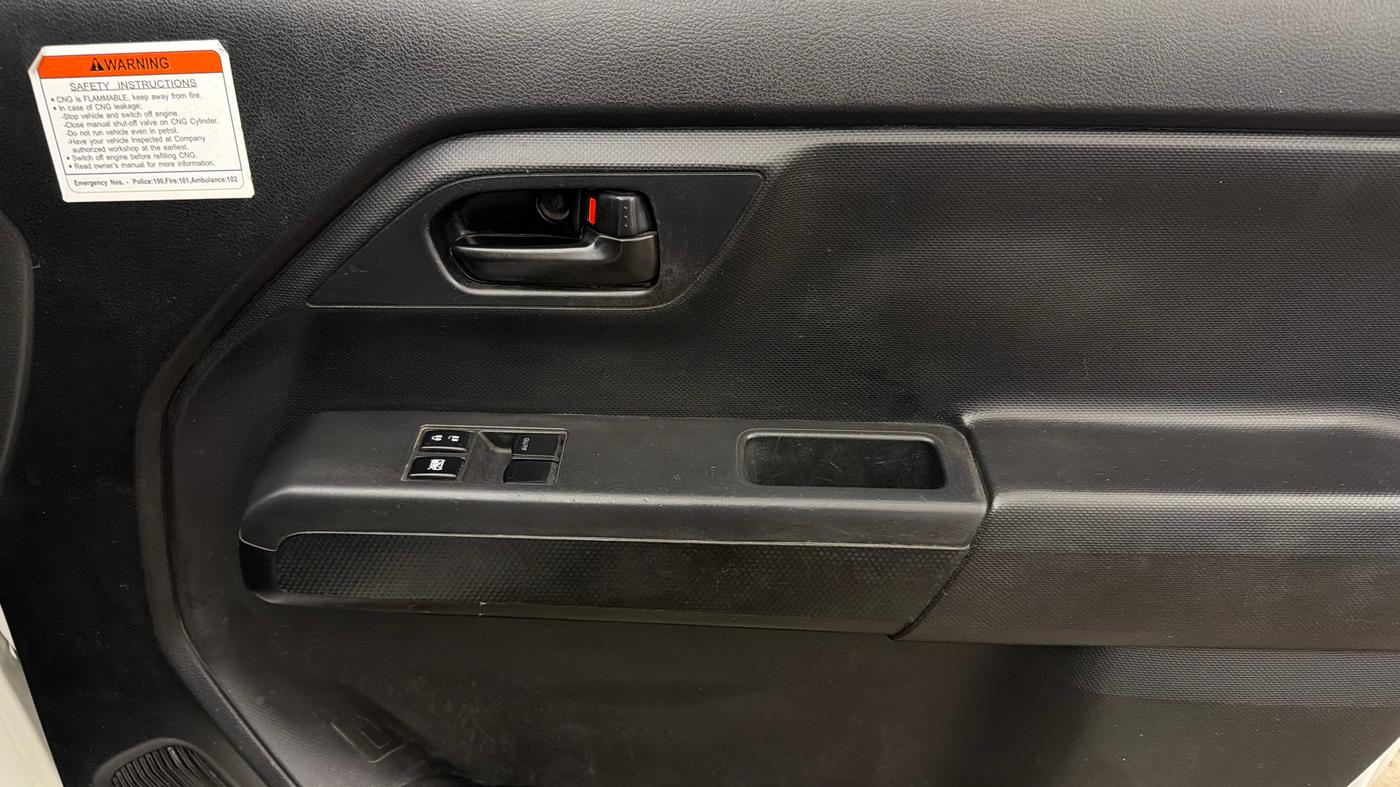 2024 Maruti New Wagon-R TOUR H3 CNG , CNG, Manual, 16,154 km, Driver Side Door Panels Control