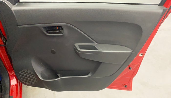 2022 Maruti Alto K10 LXI, CNG, Manual, 51,324 km, Driver Side Door Panels Control