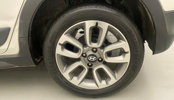 2018 Hyundai i20 Active 1.2 SX, Petrol, Manual, 21,802 km, Left Rear Wheel
