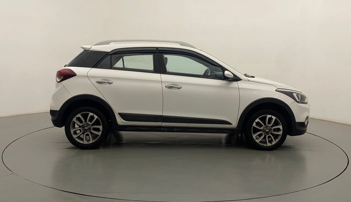 2018 Hyundai i20 Active 1.2 SX, Petrol, Manual, 21,802 km, Right Side