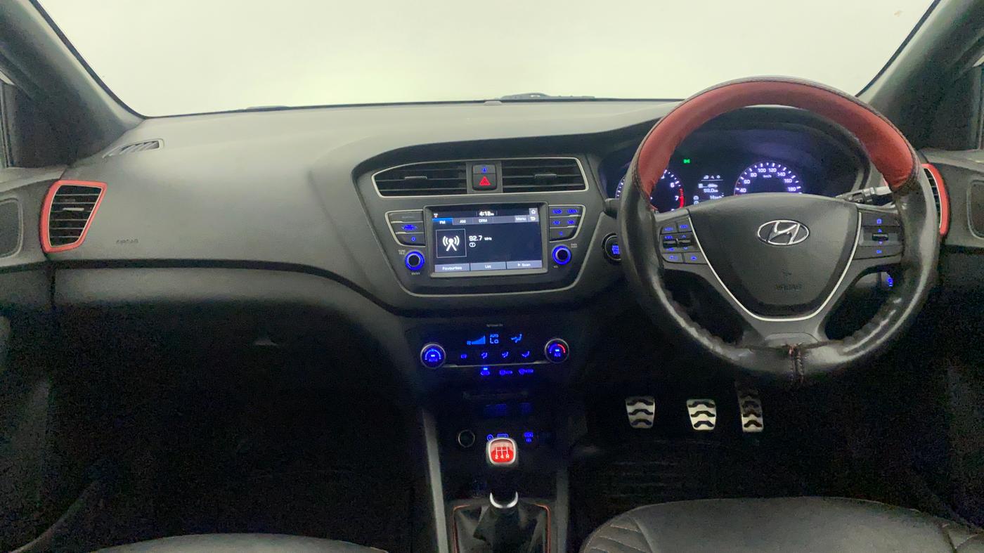 2018 Hyundai i20 Active 1.2 SX, Petrol, Manual, 21,802 km, Dashboard