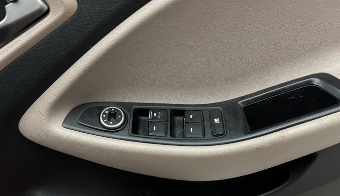 2015 Hyundai Elite i20 MAGNA 1.2, Petrol, Manual, 57,044 km, Driver Side Door Panels Control