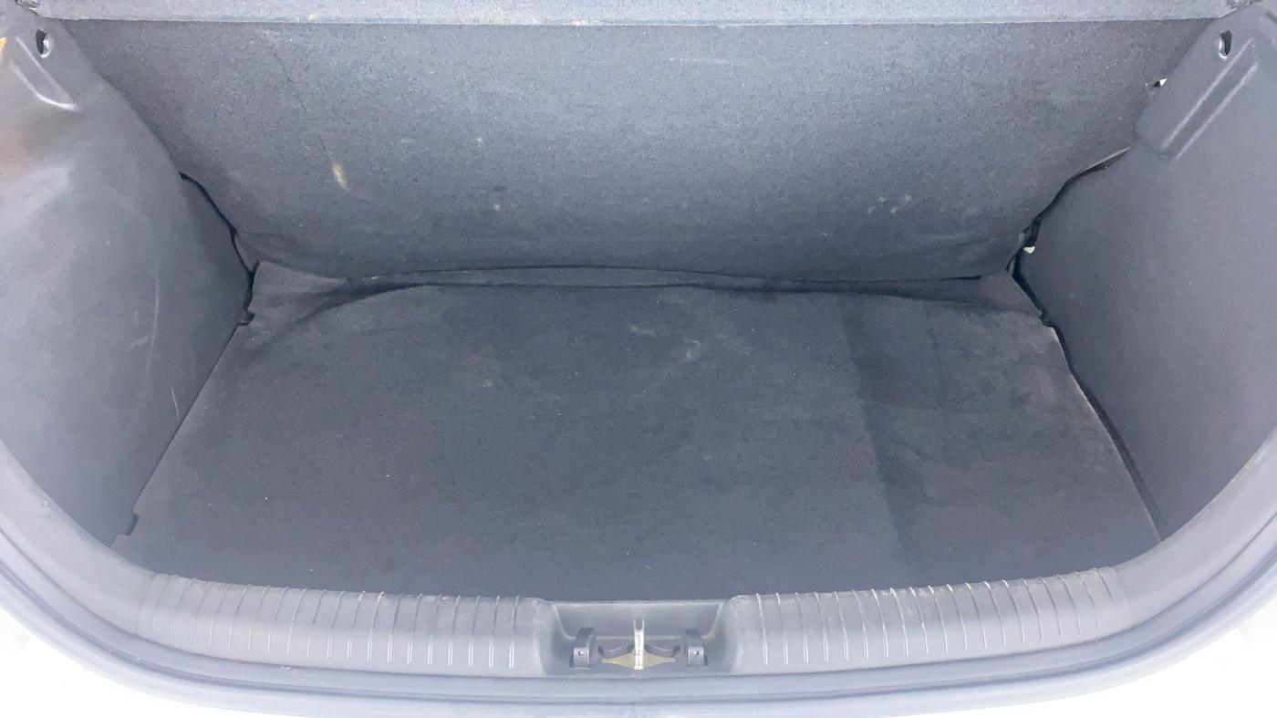 2013 Hyundai i20 MAGNA O 1.2, Petrol, Manual, 37,099 km, Boot Inside