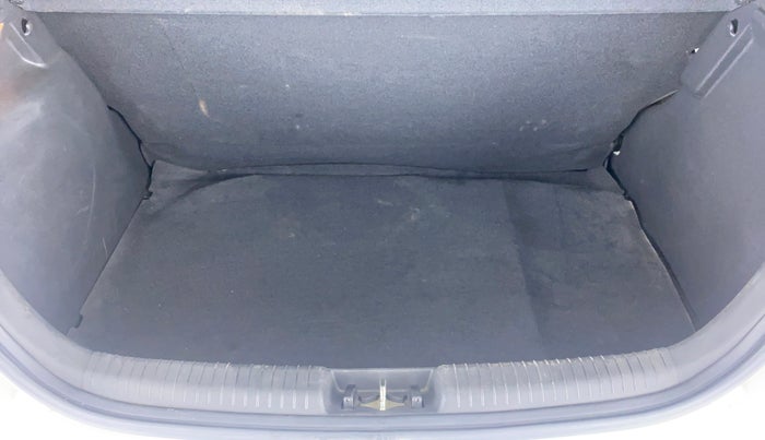 2013 Hyundai i20 MAGNA O 1.2, Petrol, Manual, 37,099 km, Boot Inside