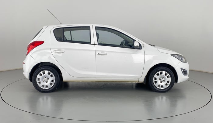 2013 Hyundai i20 MAGNA O 1.2, Petrol, Manual, 37,099 km, Right Side View