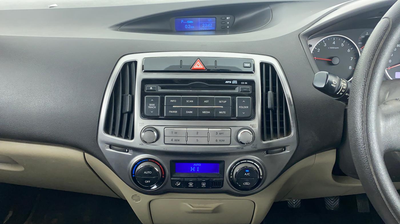 2013 Hyundai i20 MAGNA O 1.2, Petrol, Manual, 37,099 km, Air Conditioner