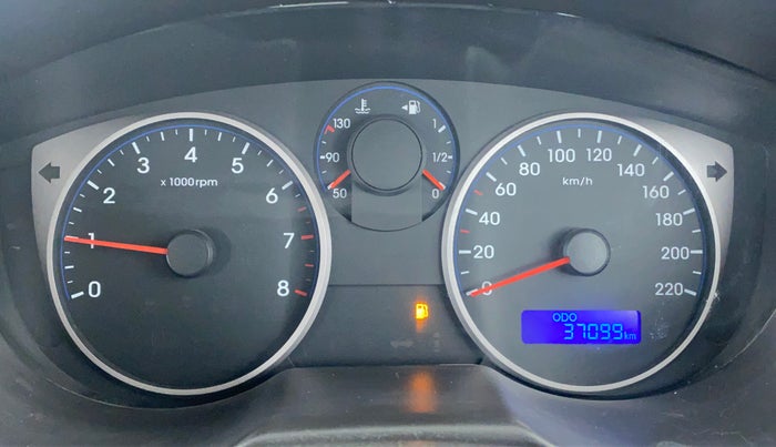 2013 Hyundai i20 MAGNA O 1.2, Petrol, Manual, 37,099 km, Odometer Image