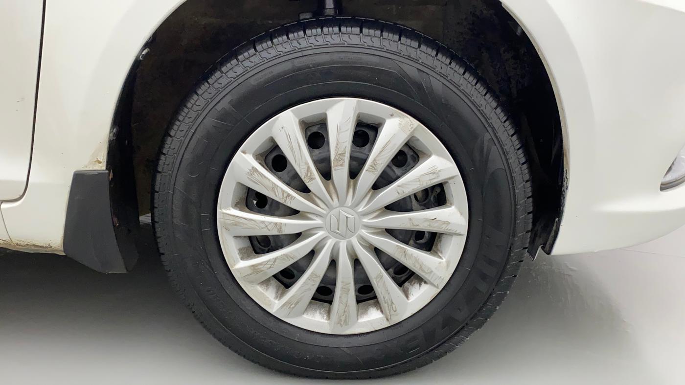 2015 Maruti Swift Dzire VXI, Petrol, Manual, 51,464 km, Right Front Wheel