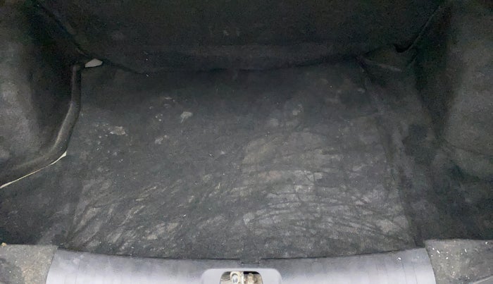 2015 Maruti Swift Dzire VXI, Petrol, Manual, 51,464 km, Boot Inside