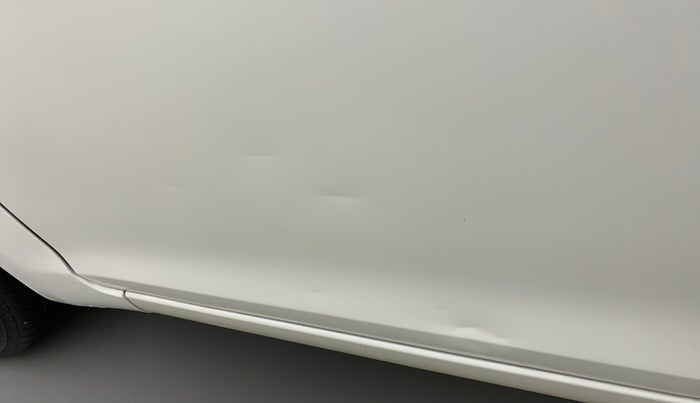 2015 Maruti Swift Dzire VXI, Petrol, Manual, 51,464 km, Front passenger door - Slightly dented