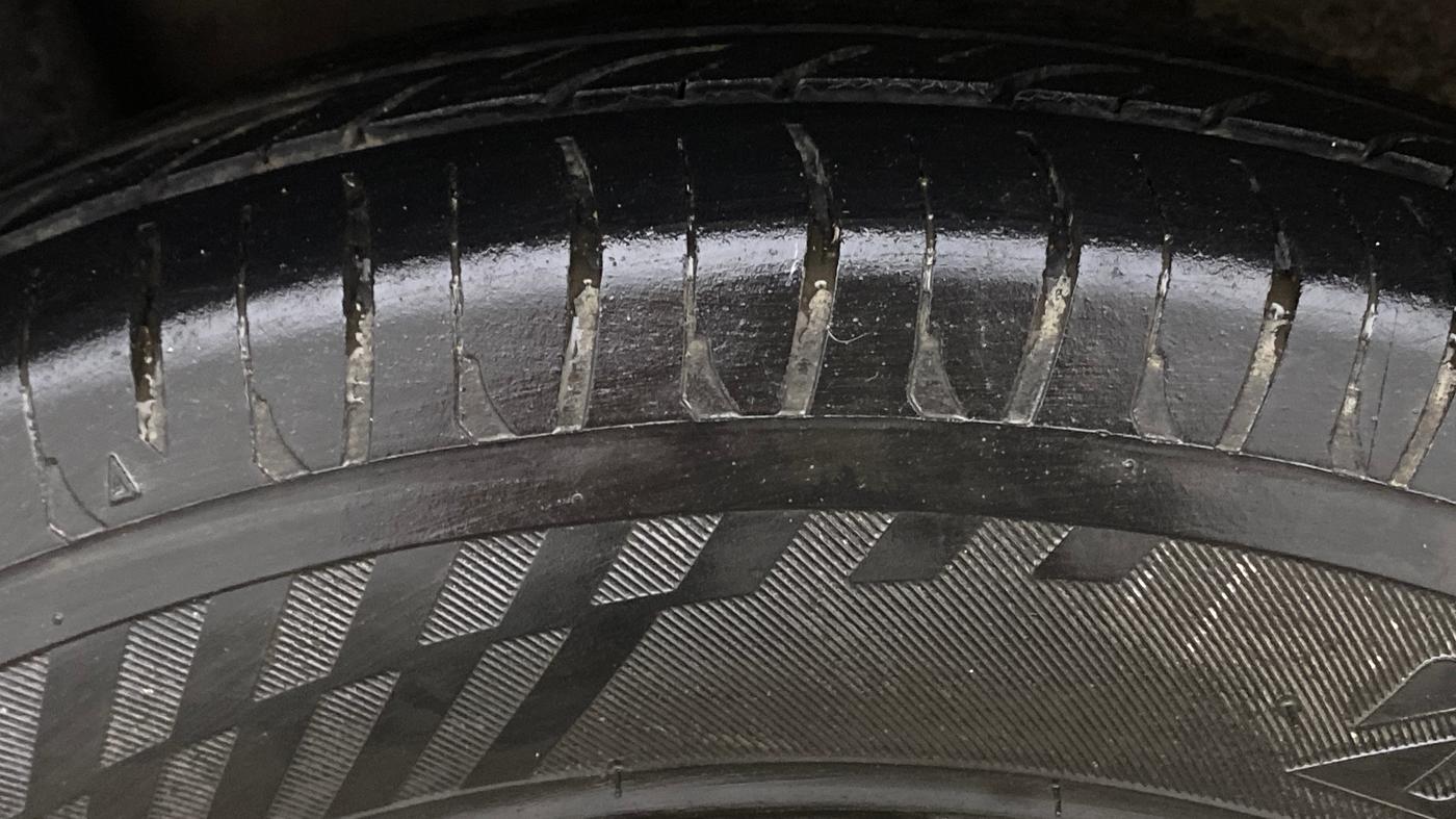 2015 Maruti Wagon R 1.0 VXI, Petrol, Manual, 68,520 km, Right Rear Tyre Tread