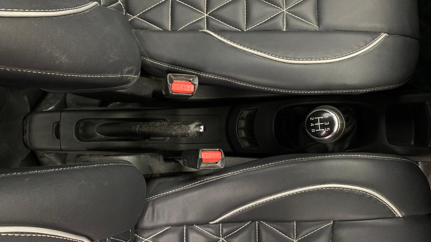 2015 Maruti Wagon R 1.0 VXI, Petrol, Manual, 68,520 km, Gear Lever