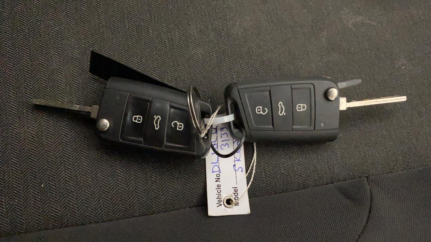 2021 Skoda KUSHAQ ACTIVE 1.0L TSI MT, Petrol, Manual, 53,000 km, Key Close Up
